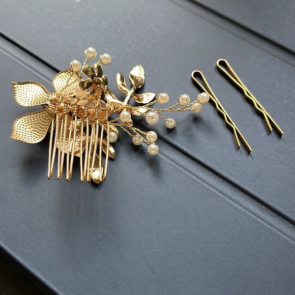 Gold Bridal Hair Clip - Picture 5 of 5